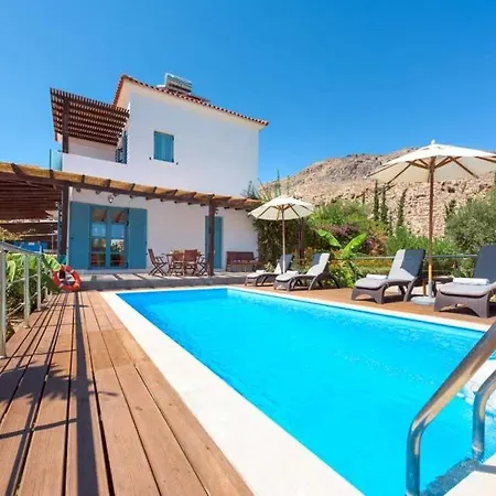 Sleeps 4 Pool Air Con Wifi *